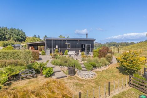 Photo of property in 22 Highlands Drive, Waipawa, 4277
