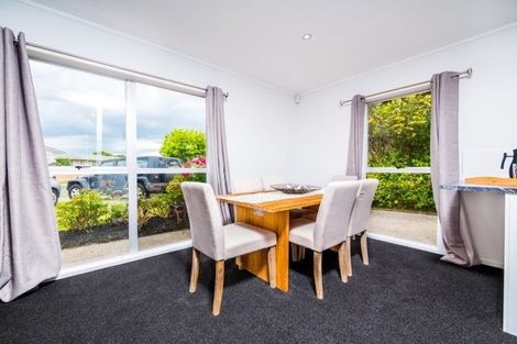 Photo of property in 30 Holland Street, Pukekohe, 2120