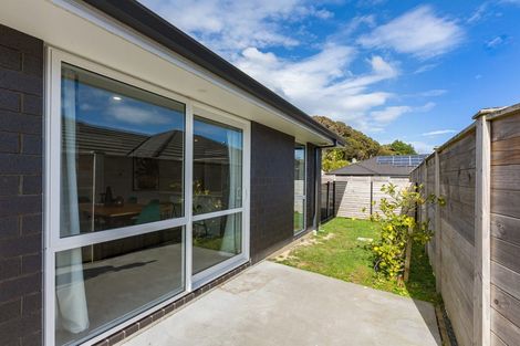 Photo of property in 33 Tradewinds Drive, Whitby, Porirua, 5024