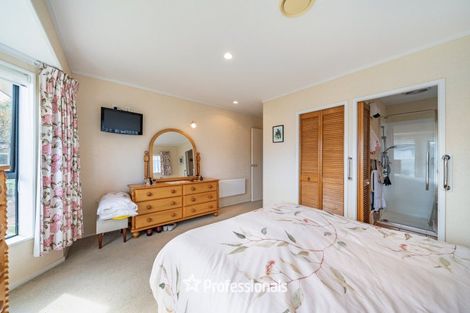 Photo of property in 212c Waiwhetu Road, Waterloo, Lower Hutt, 5011