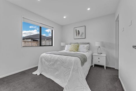 Photo of property in 14 Noia Way, Karaka, Papakura, 2113