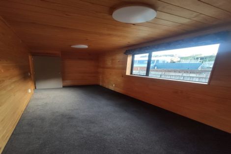 Photo of property in 14c Domanski Crescent, Owhiro Bay, Wellington, 6023