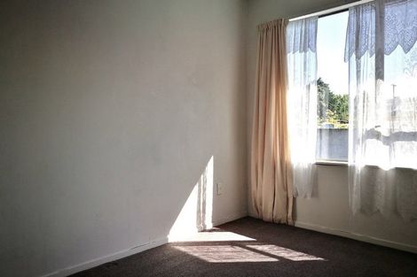 Photo of property in 2/320 Pakuranga Road, Pakuranga Heights, Auckland, 2010