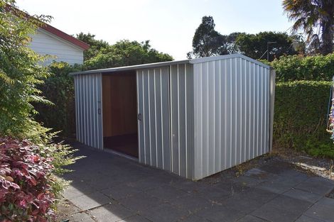 Photo of property in 1/20 Northcote Road, Takapuna, Auckland, 0622