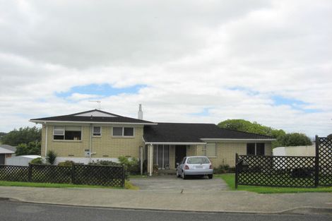 Photo of property in 42 Puriri Road, Pukekohe, 2120