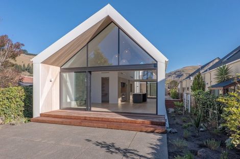 Photo of property in 57 Wiggins Street, Sumner, Christchurch, 8081
