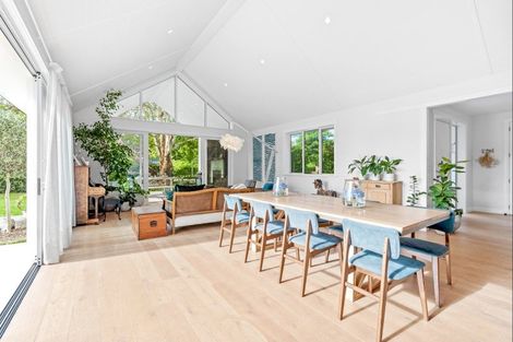 Photo of property in 12 Sandpiper Avenue, Point Wells, 0986
