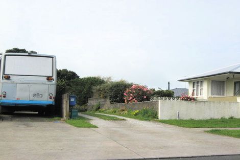 Photo of property in 124 Centennial Avenue, Waitara, 4320