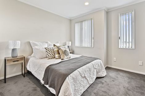 Photo of property in 12 Saddleback Crescent, Papakura, 2110