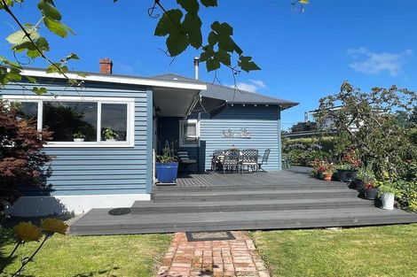 Photo of property in 12 Parsonage Road, Waimate, 7924