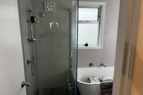 Photo of property in 41b Vera Road, Te Atatu South, Auckland, 0610