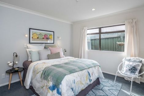 Photo of property in 1 Inverell Place, Waikanae, 5036