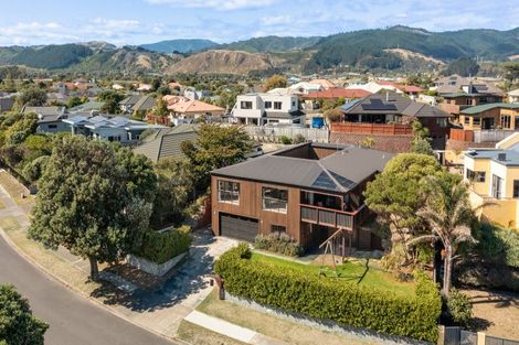 Photo of property in 22 Millennium Hill, Paraparaumu, 5032