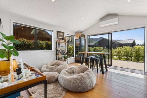 Photo of property in 9 Mcdonald Street, Wanaka, 9305