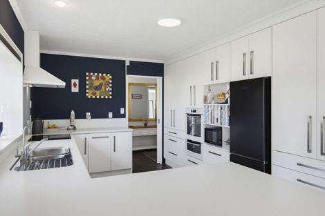 Photo of property in 16 Easton Way, Levin, 5510