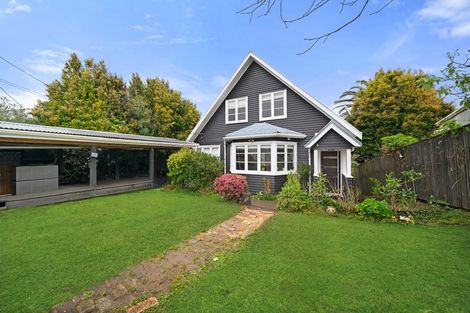 Photo of property in 121 Fairview Avenue, Fairview Heights, Auckland, 0632