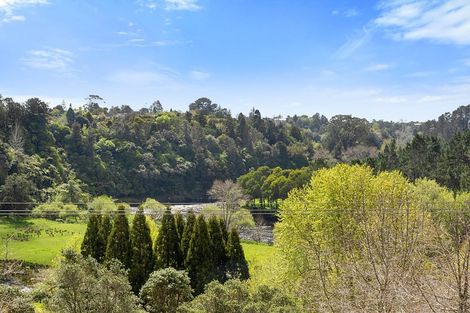 Photo of property in 9 Kapurau Lane, Merrilands, New Plymouth, 4312