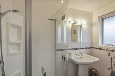 Photo of property in 17 Hillcrest Place, Avonhead, Christchurch, 8042