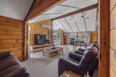 Photo of property in 15 Fairbank Avenue, Stratford, 4332