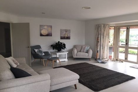 Photo of property in 12 Consort Close, Paraparaumu Beach, Paraparaumu, 5032
