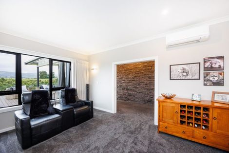 Photo of property in 10 Coutts Way, Fitzherbert, Palmerston North, 4410