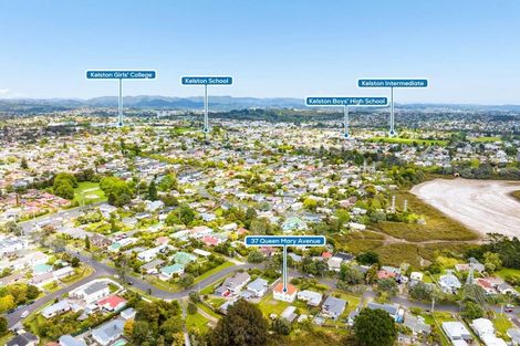 Photo of property in 37 Queen Mary Avenue, New Lynn, Auckland, 0600