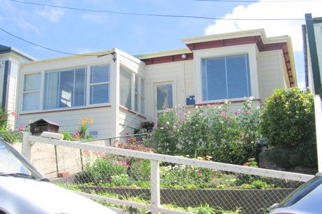 Photo of property in 44 Hargreaves Street, Mount Cook, Wellington, 6021