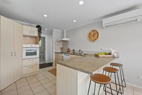 Photo of property in 38 Cabeleigh Drive, Helensville, 0800