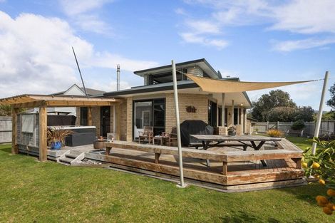 Photo of property in 35 Papaunahi Road, Bowentown, Katikati, 3177