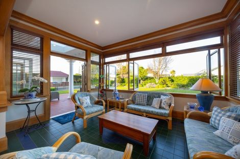 Photo of property in 4 Sierra Court, Roslyn, Palmerston North, 4414