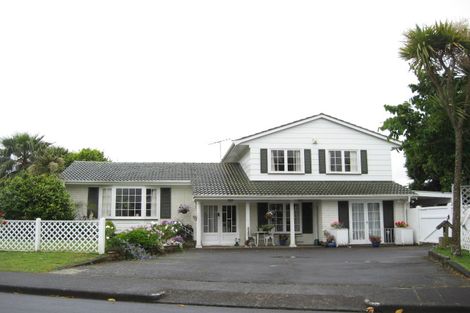Photo of property in 1/2 Magnolia Avenue, Opaheke, Papakura, 2113
