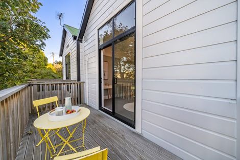 Photo of property in 149 Tasman Street, Mount Cook, Wellington, 6021