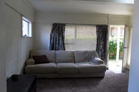Photo of property in 280 Great South Road, Papakura, 2110