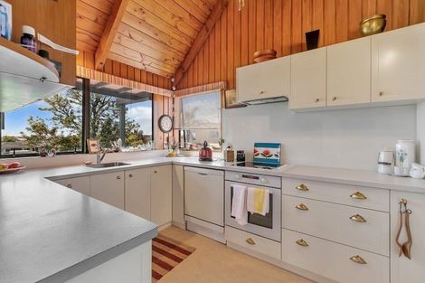 Photo of property in 2/13 Nimrod Place, Half Moon Bay, Auckland, 2012