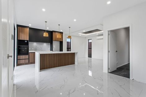 Photo of property in 165 Waimumu Road, Massey, Auckland, 0614