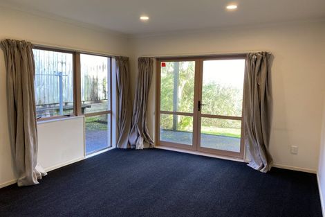 Photo of property in 17 Sea Vista Avenue, Beach Haven, Auckland, 0626