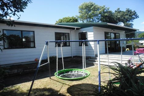 Photo of property in 6 Linwood Drive, Paraparaumu, 5032