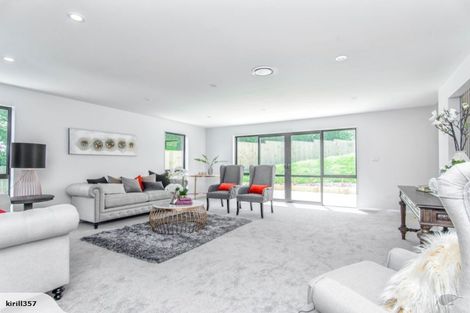 Photo of property in 9 Nerehana Place, Red Beach, 0932