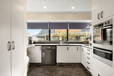 Photo of property in 20 Essendon Court, Glenview, Hamilton, 3206