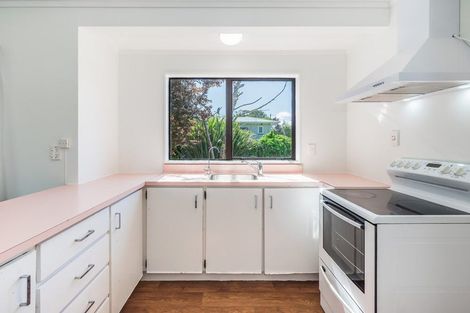 Photo of property in 44b Eatwell Avenue, Paraparaumu Beach, Paraparaumu, 5032