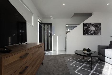 Photo of property in 8b Moa Place, Christchurch Central, Christchurch, 8013