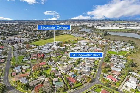 Photo of property in 54 Edgewater Drive, Pakuranga, Auckland, 2010