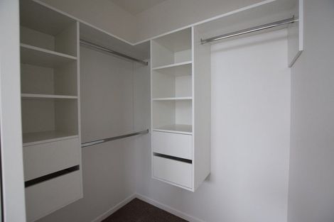 Photo of property in 62 Royal Road, Massey, Auckland, 0614