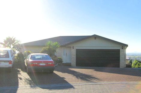 Photo of property in 2/16 Rakaia Rise, Clover Park, Auckland, 2019