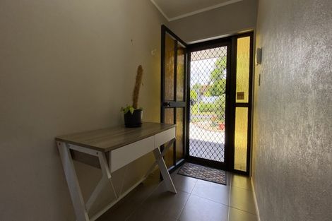 Photo of property in 33 Dianne Louise Drive, Half Moon Bay, Auckland, 2012