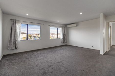Photo of property in 37 Kestev Drive, Flat Bush, Auckland, 2016