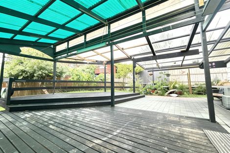 Photo of property in 26 Rotoiti Avenue, Pakuranga Heights, Auckland, 2010