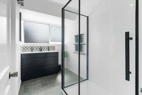 Photo of property in 7 Rachel Place, Avonhead, Christchurch, 8042