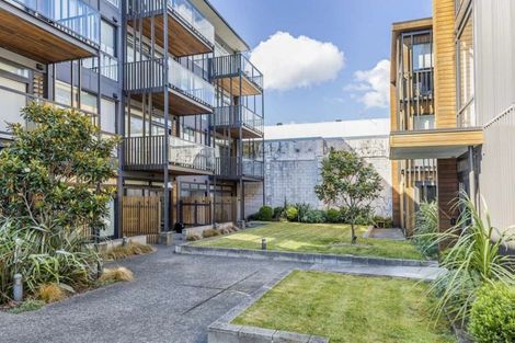 Photo of property in Vedado Apartments, 405/41u Hopper Street, Mount Cook, Wellington, 6011