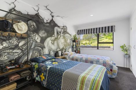 Photo of property in 231 Kaipara Road, Papakura, 2582